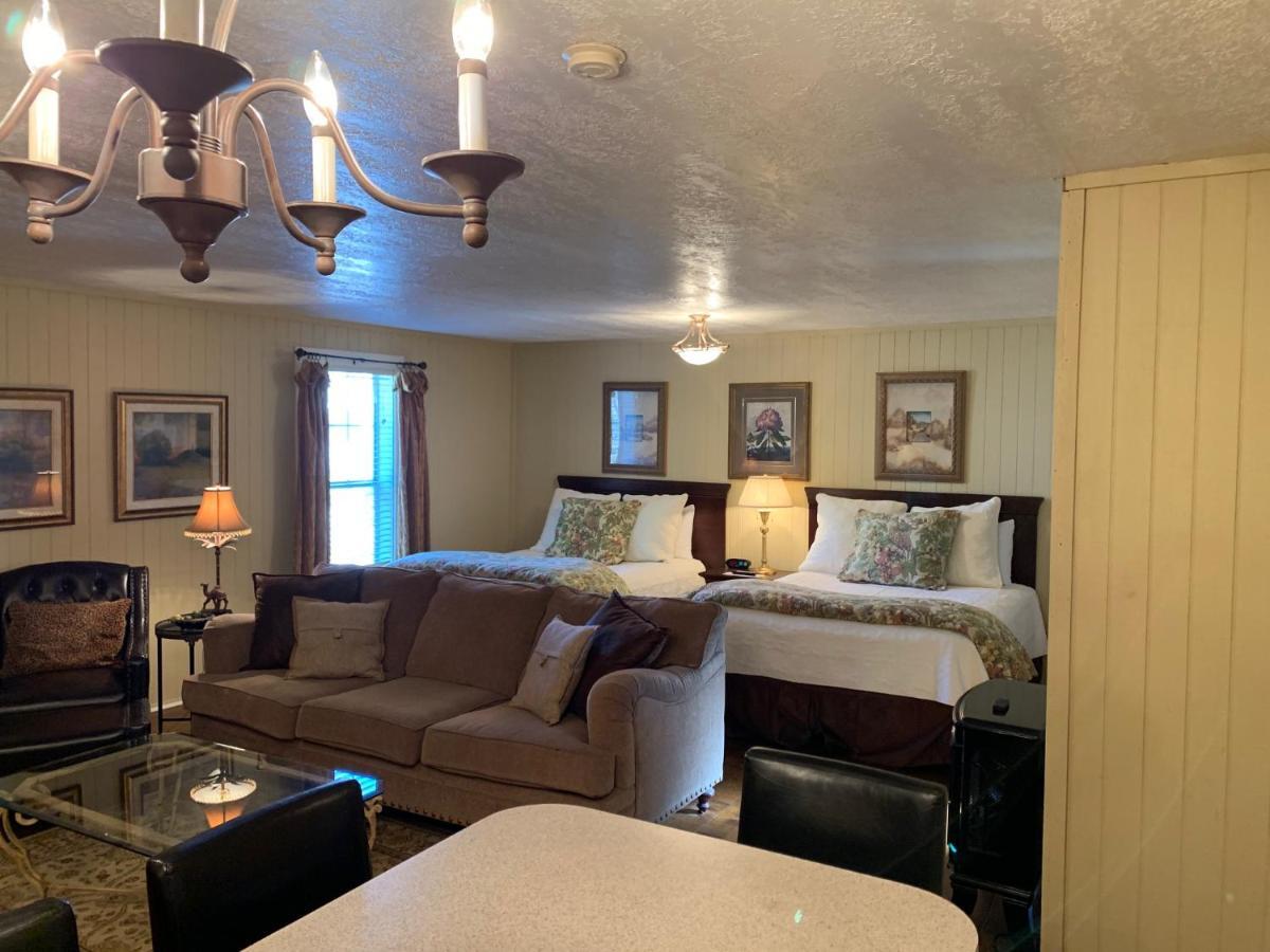 Rainbow Courts Motel 2*